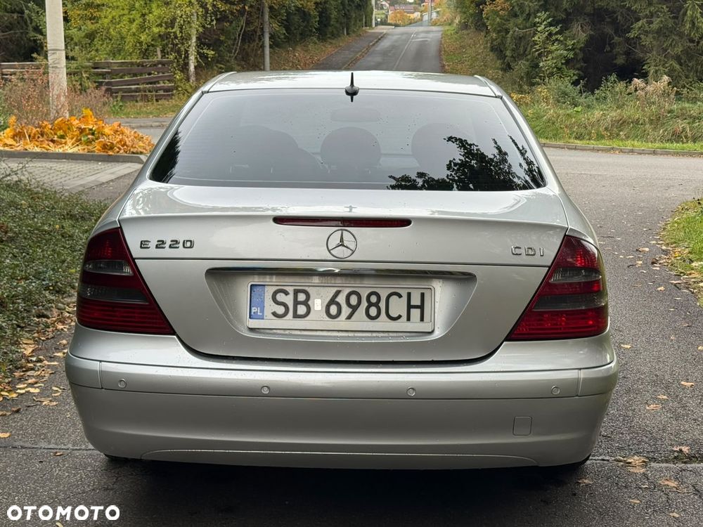 Mercedes-Benz Klasa E - 9