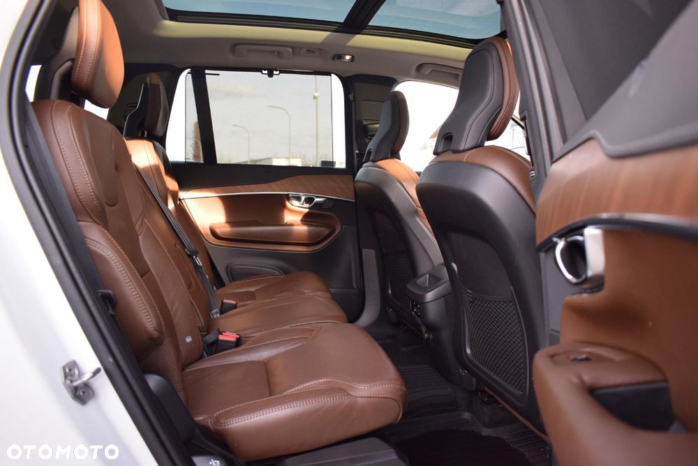 Volvo XC 90 D5 SCR AWD Inscription - 22