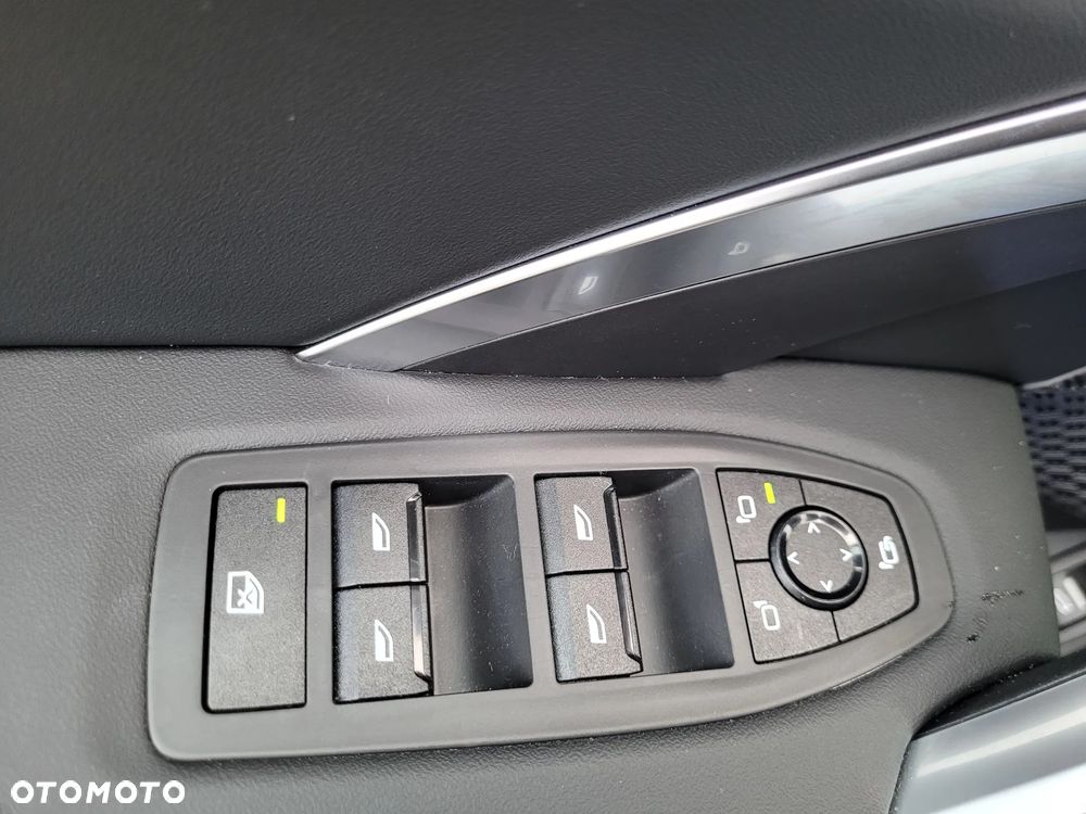 BMW X1 xDrive23i M Sportpaket - 28