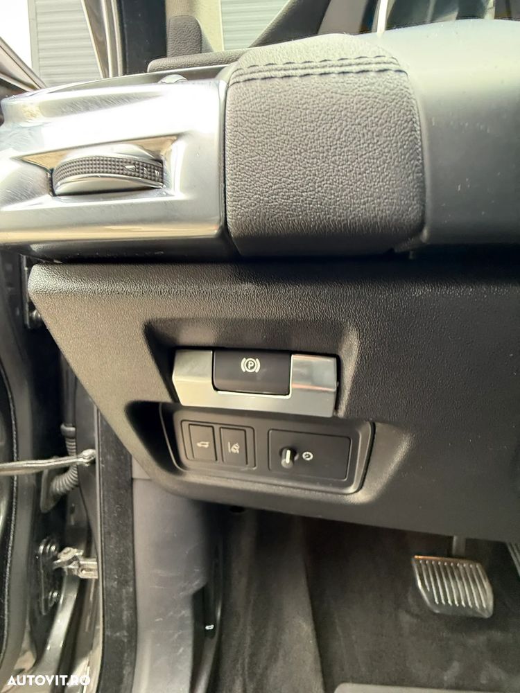 Jaguar E-Pace D150 AWD S - 32