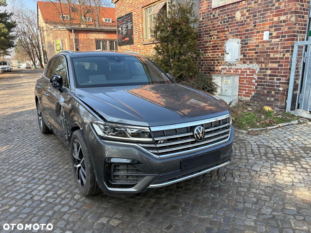 Volkswagen Touareg 3.0 V6 TDI SCR 4Motion Automatik R-Line - 2