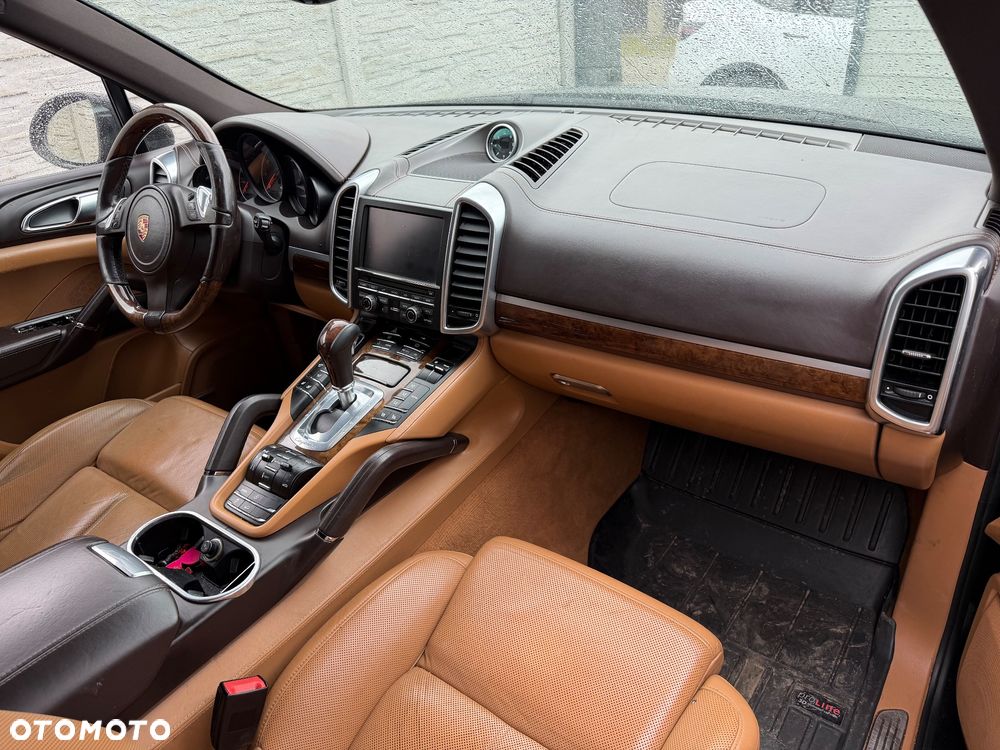 Porsche Cayenne - 7