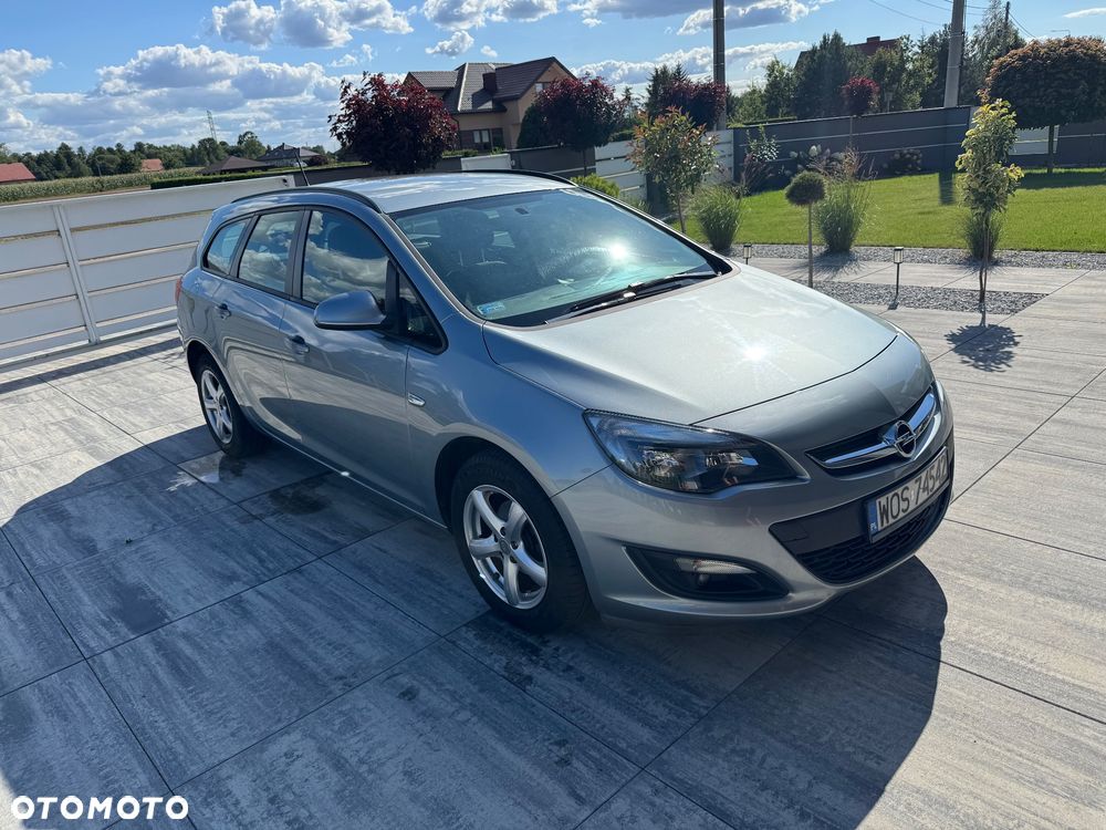 Opel Astra 2014 photo 3