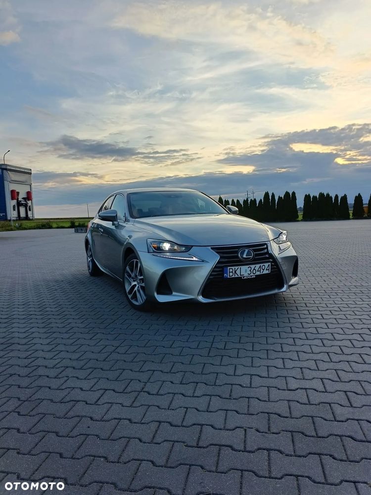 Lexus IS 200t / 300 Prestige - 5