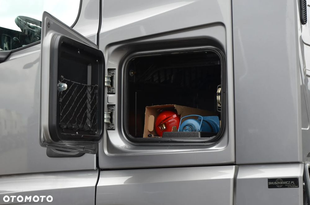 Mercedes-Benz ACTROS 1848 / GIGASPACE / SALONKA / KLIMA P. /  FULL OPCJA / 1710 - 4