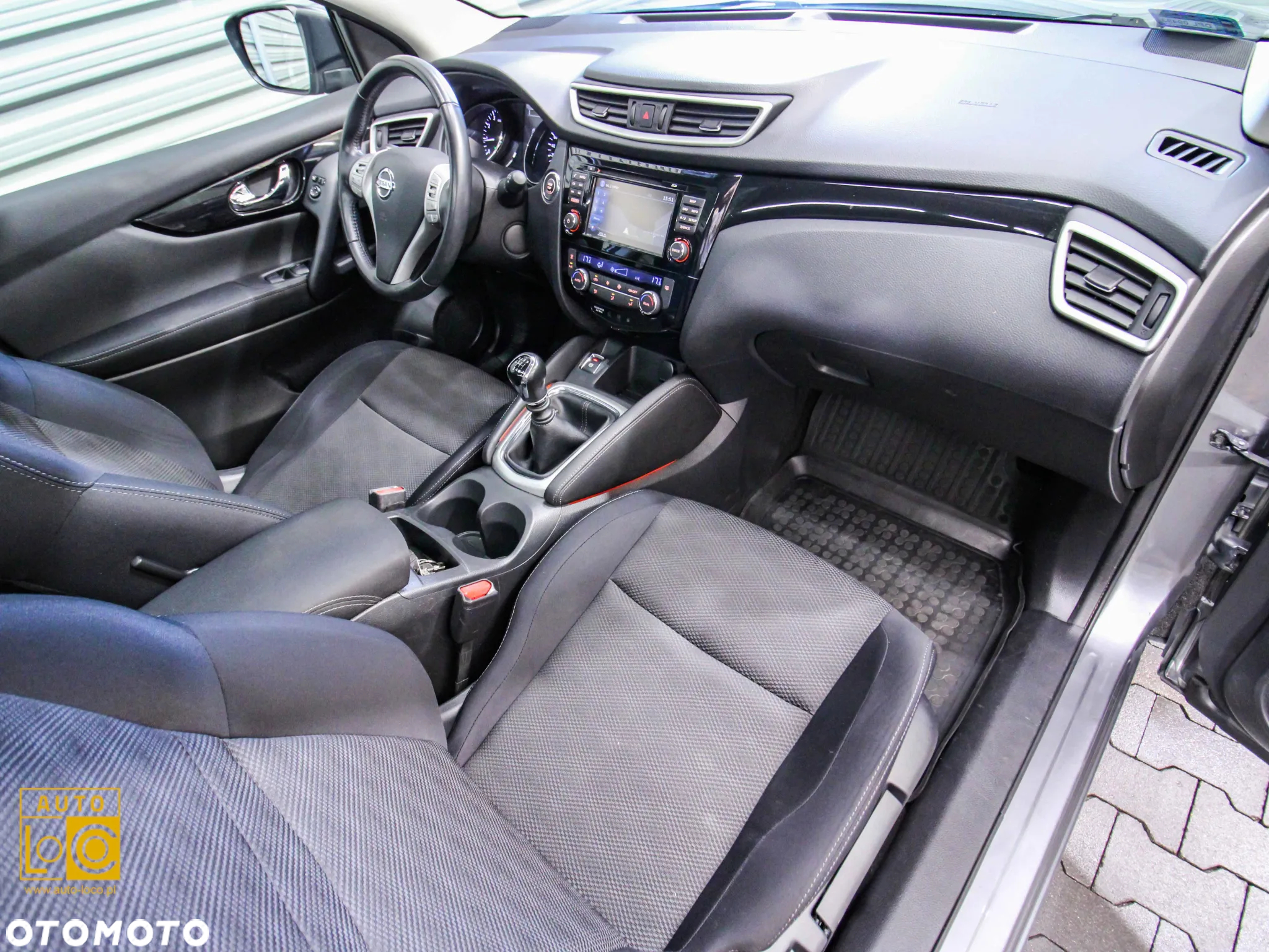 Nissan Qashqai 1.2 DIG-T N-Connecta EU6 - 9