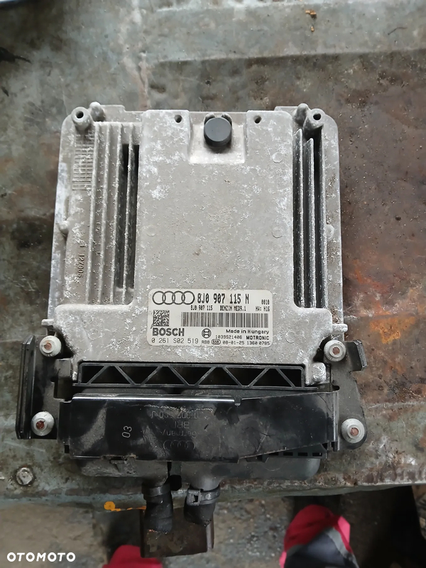 Sterownik silnika Audi 8J0 907 115 N