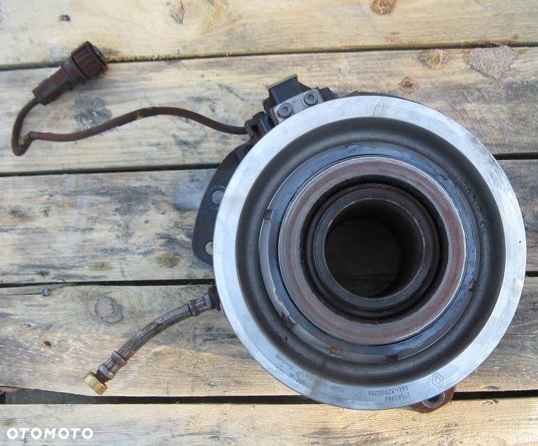 # RENAULT GAMA T RANGE WYSPRZĘGLIK SIŁOWNIK SPRZĘGŁA AT2412E 21580968 - 1