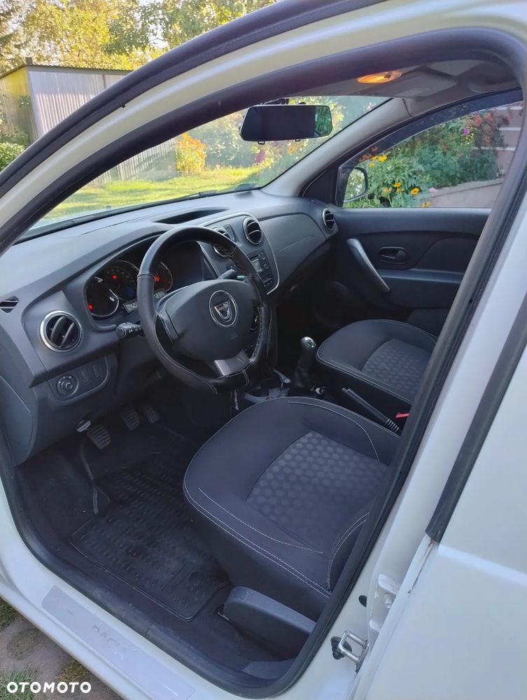 Dacia Logan 1.2 16V Laureate EU6 - 6