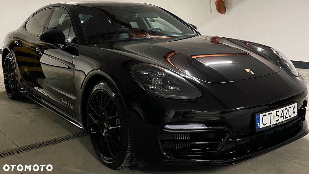 Porsche Panamera 4 E-Hybrid 10 Years Edition - 17