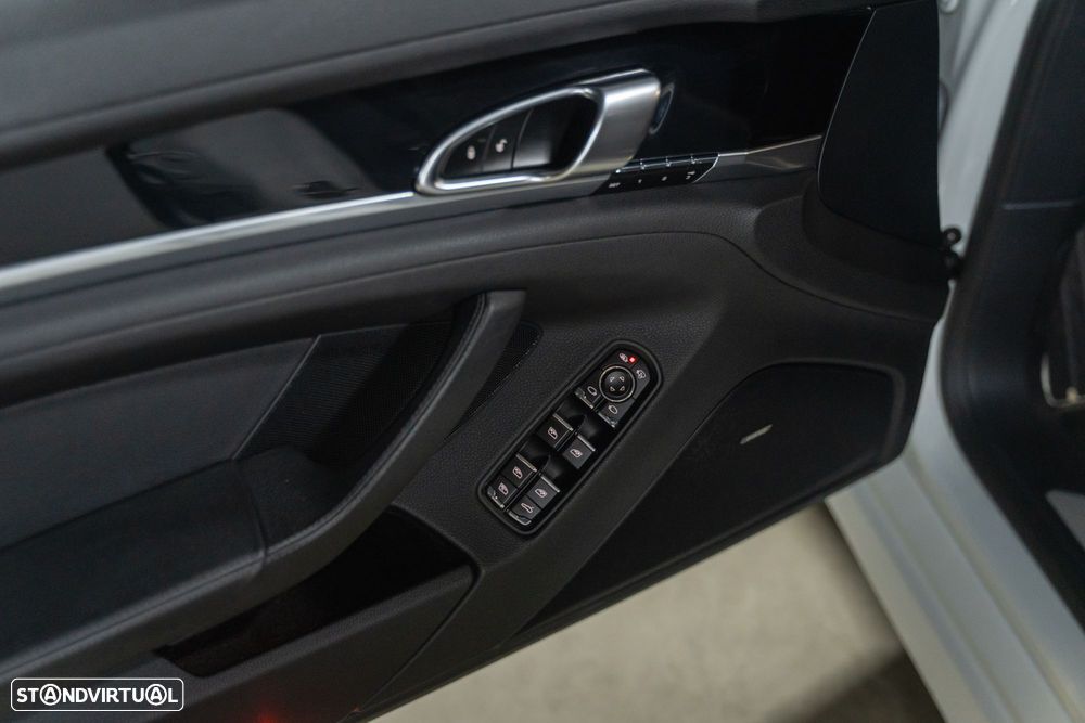 Porsche Panamera Standard - 6