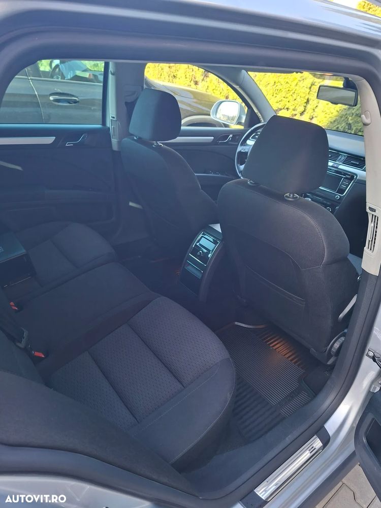 Skoda Superb 2.0 TDI 4X4 Ambition - 13
