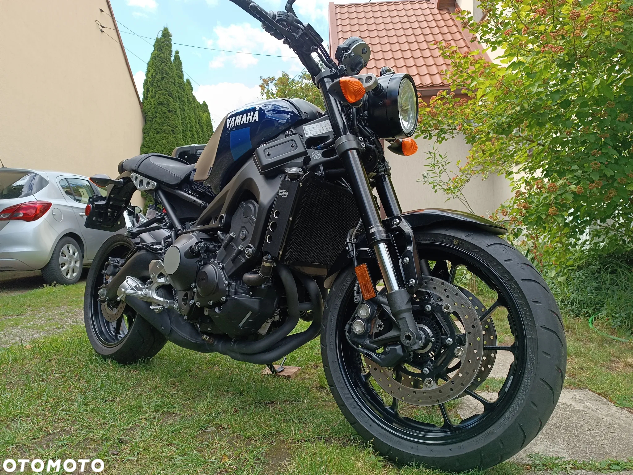 Yamaha XSR - 11