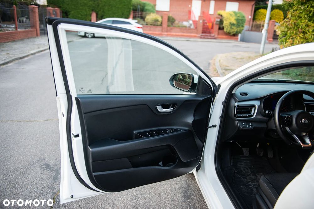 Kia Rio 1.2 Business Line Plus - 17