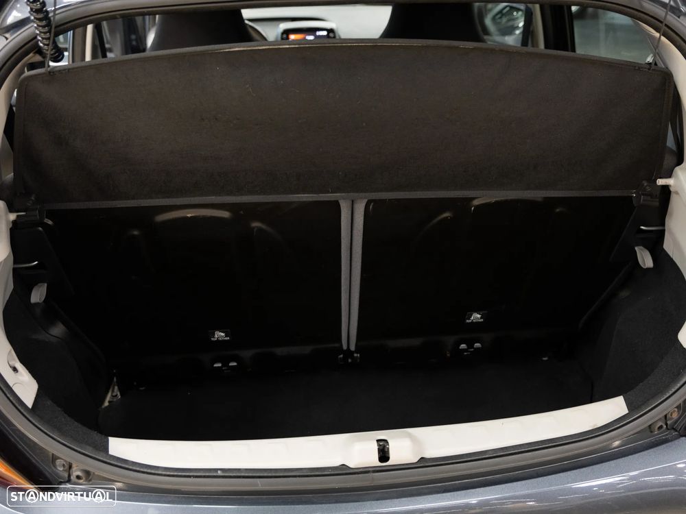 Toyota Aygo x-play connect - 21