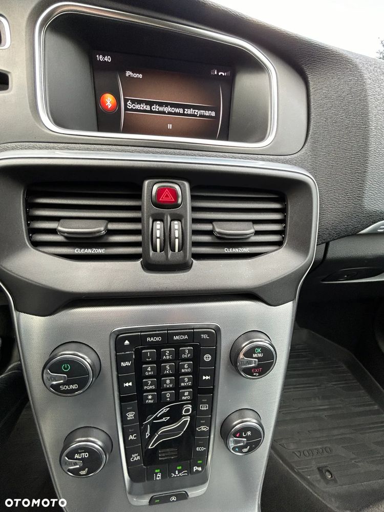 Volvo V40 T3 Drive-E R-Design Momentum - 13