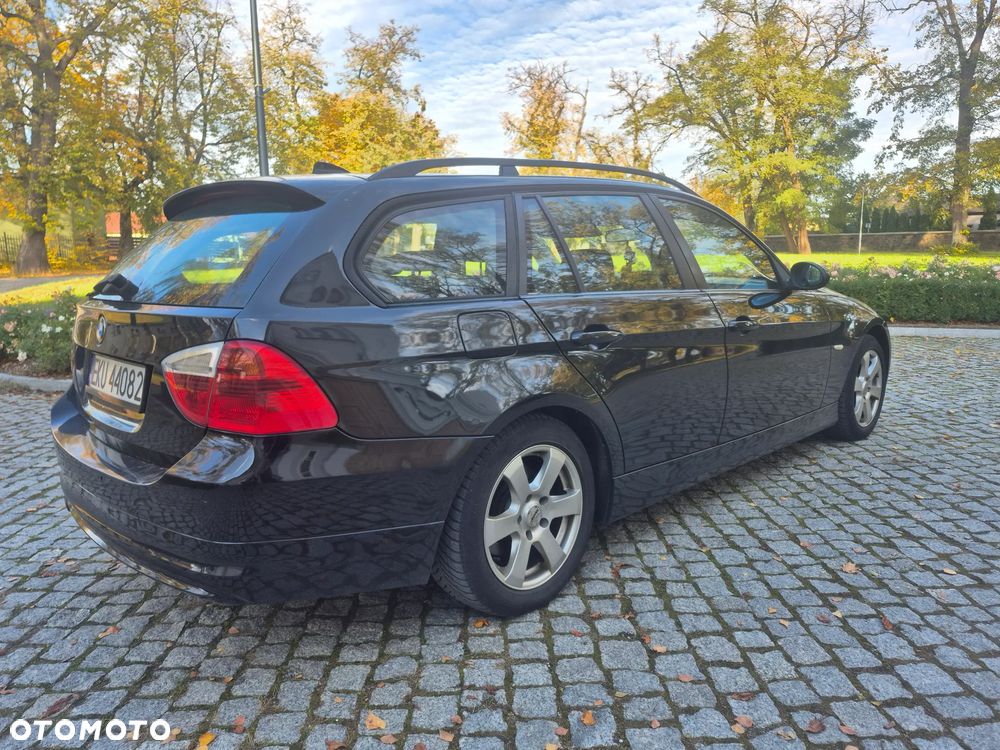 BMW Seria 3 318i - 12