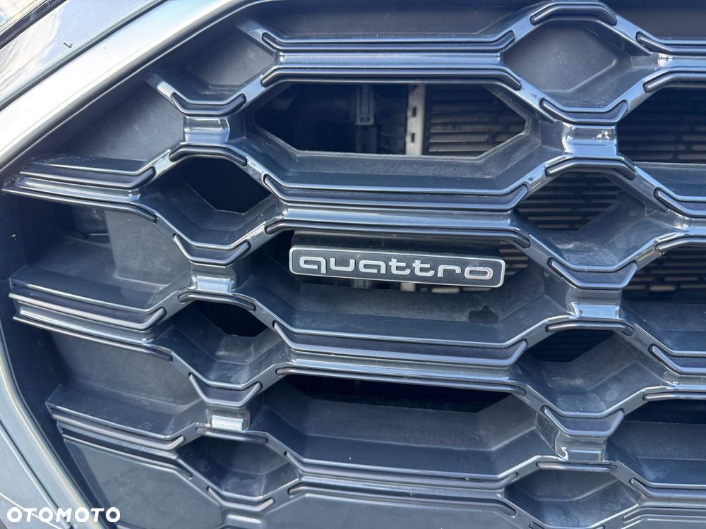 Audi Q5 50 TFSIe quattro S tronic S line business - 32