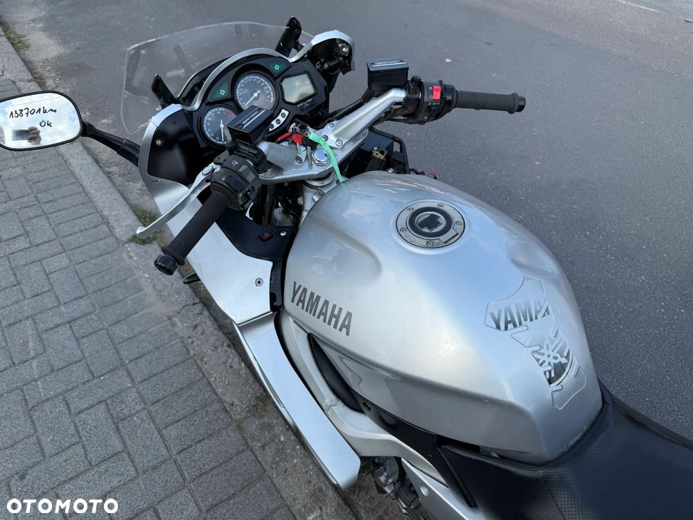 Yamaha FJR - 19
