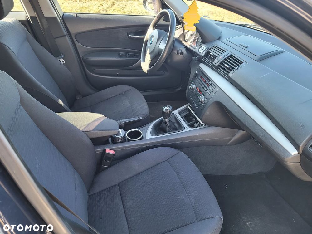 BMW Seria 1 118i Edition Sport - 8