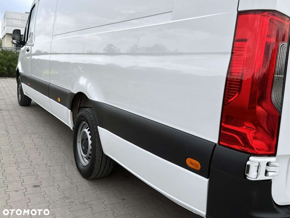 Mercedes-Benz Sprinter - 28