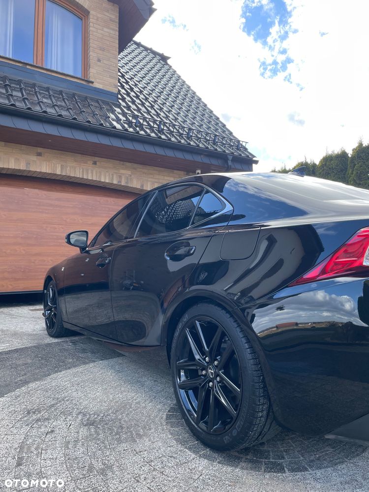 Lexus IS 200t F Sport - 7