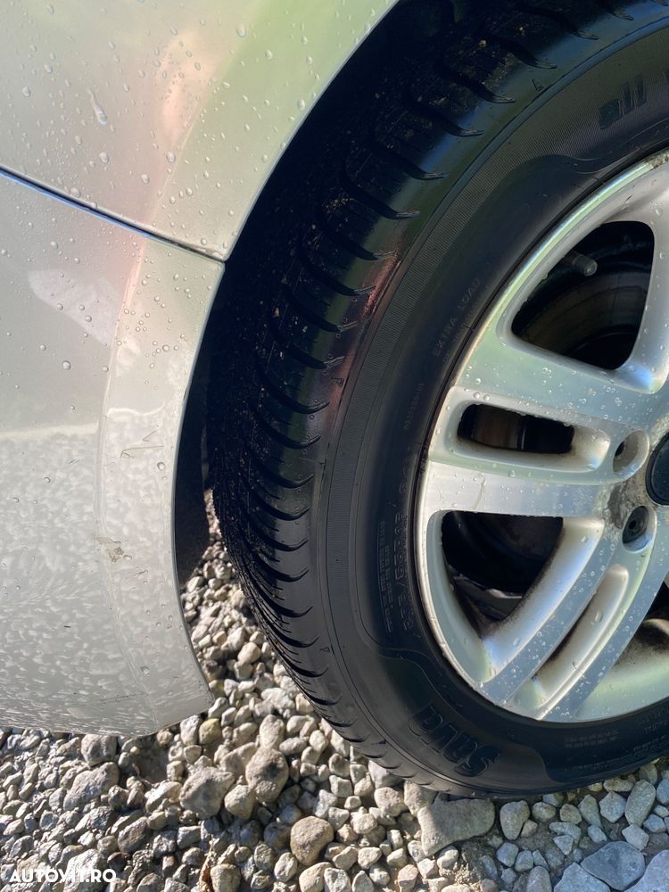Volkswagen Golf Plus 2.0 TDI Comfortline - 15