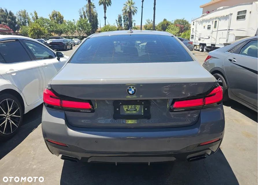 BMW Seria 5 540i xDrive M Sport Edition - 6