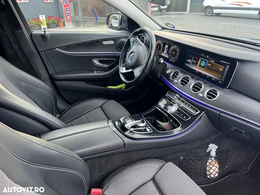 Mercedes-Benz E 220 d Aut. - 11
