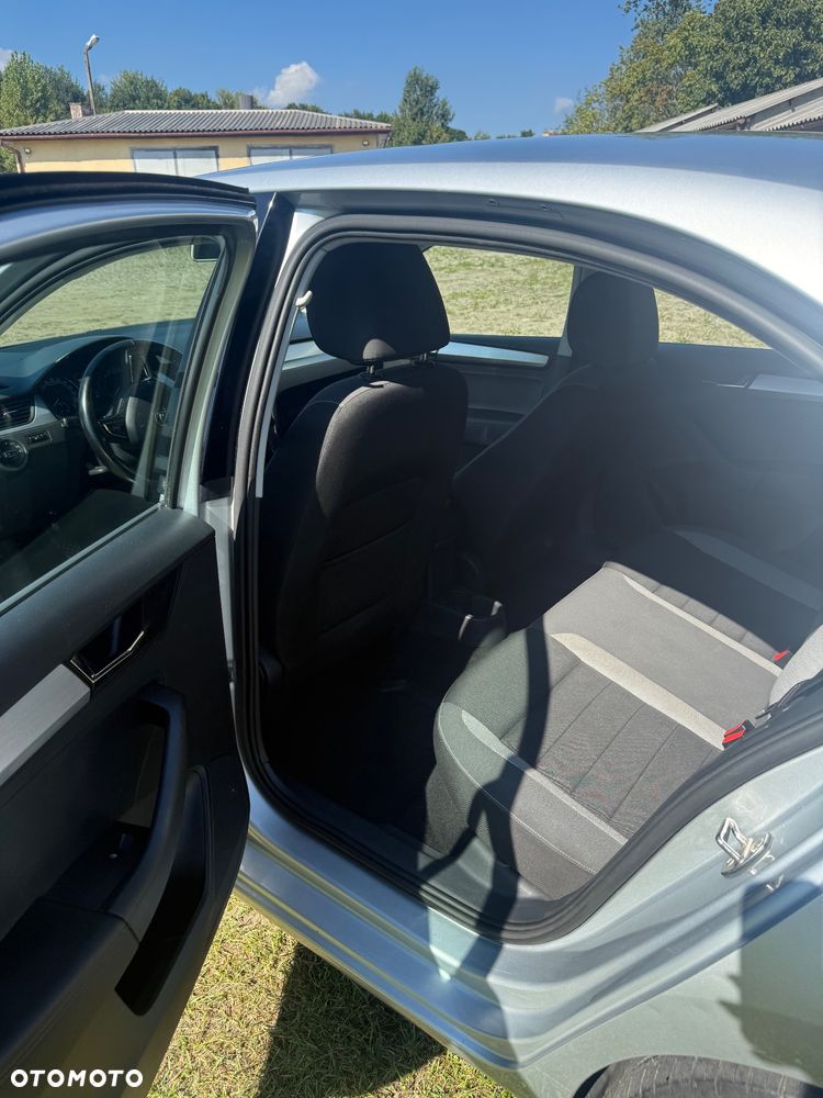 Skoda RAPID - 6
