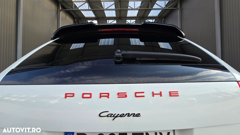 Porsche Cayenne - 8