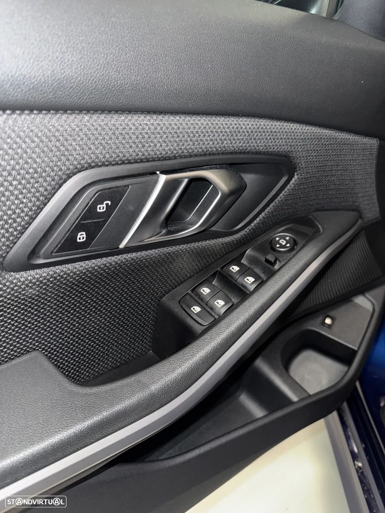 BMW 330 e Aut. Advantage - 12