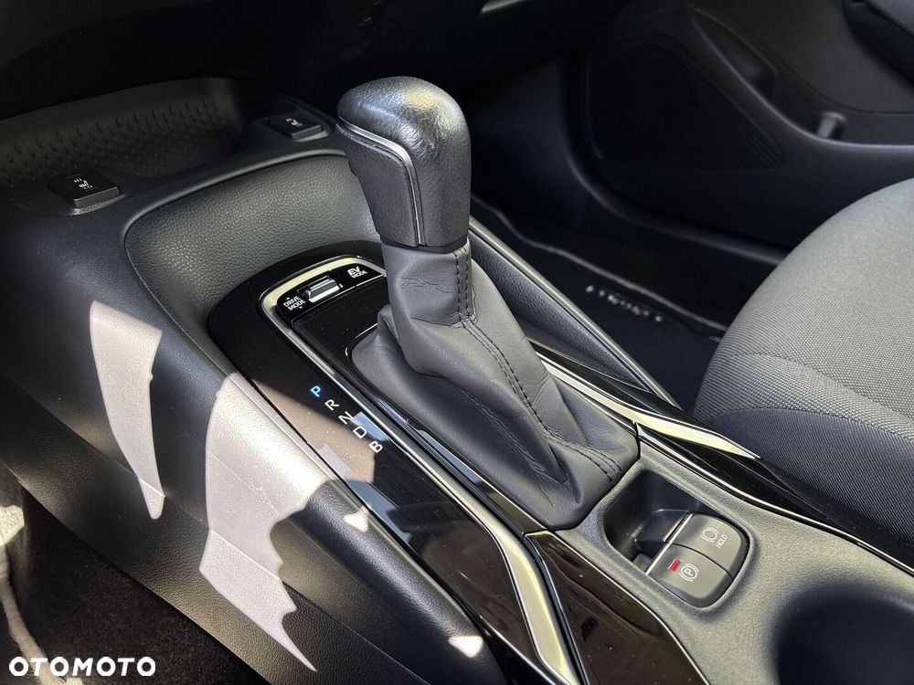 Toyota Corolla 1.8 Hybrid Comfort - 32