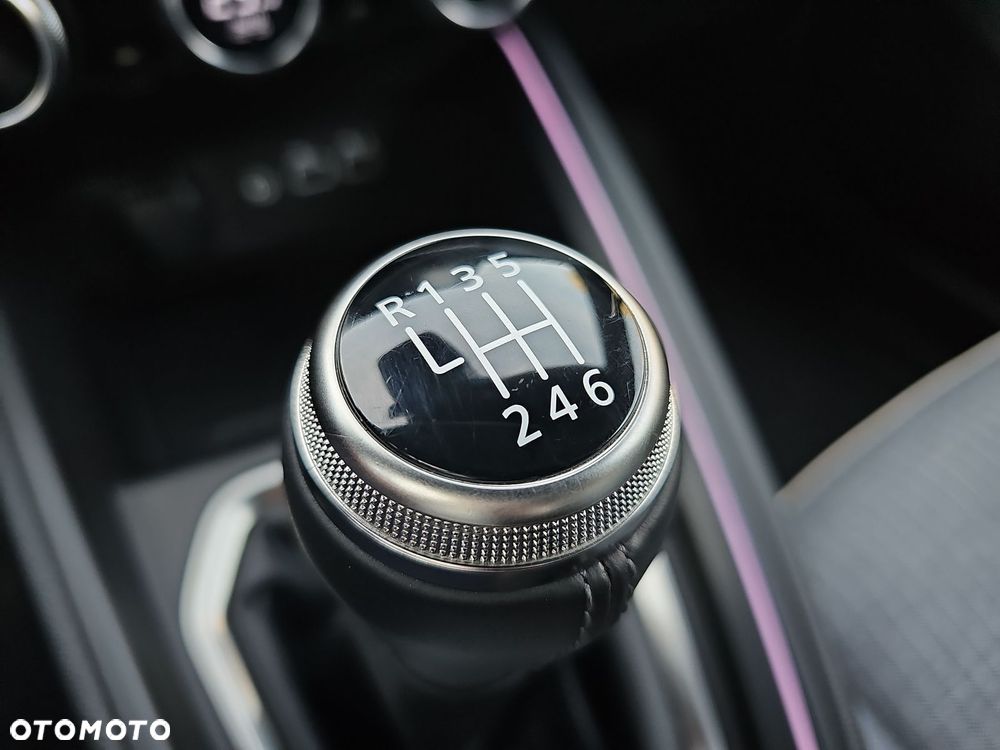 Renault Clio 1.0 TCe Techno - 17