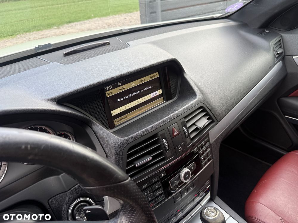 Mercedes-Benz Klasa E 300 BlueEFFICIENCY 7G-TRONIC Avantgarde - 25