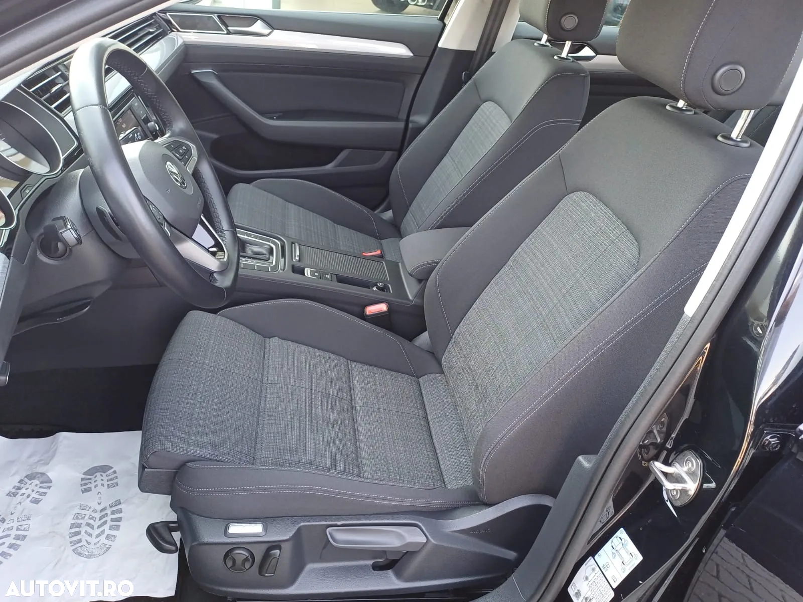 Volkswagen Passat 2.0 TDI DSG Comfortline - 8