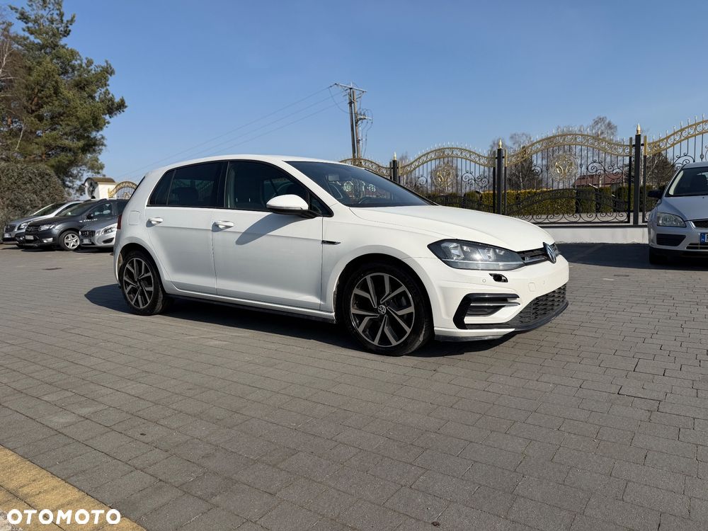 Volkswagen Golf - 1