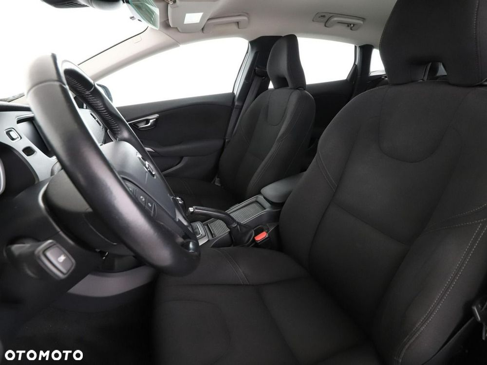 Volvo V40 T2 Kinetic - 14
