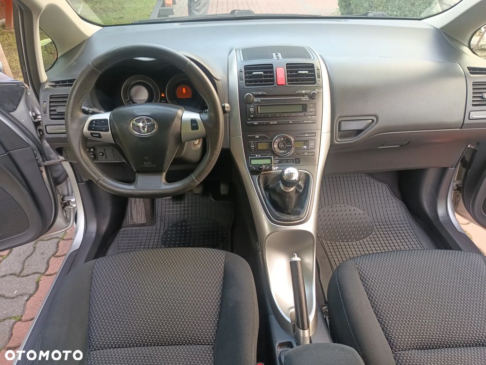 Toyota Auris 1.6 Sol - 13