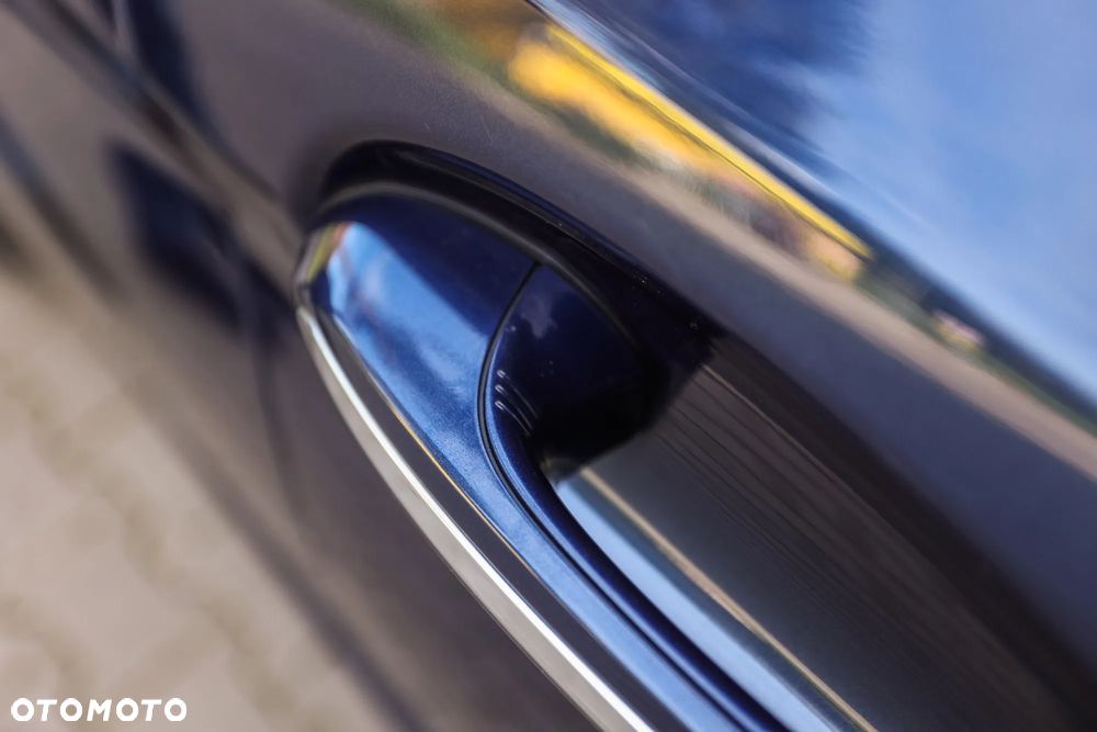 BMW Seria 5 520d xDrive Touring M Sport Edition - 29