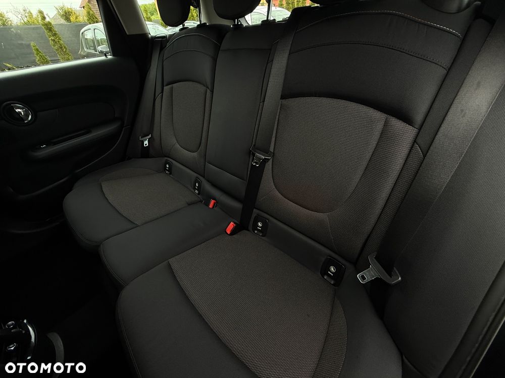 MINI Clubman One D Essential Trim - 31