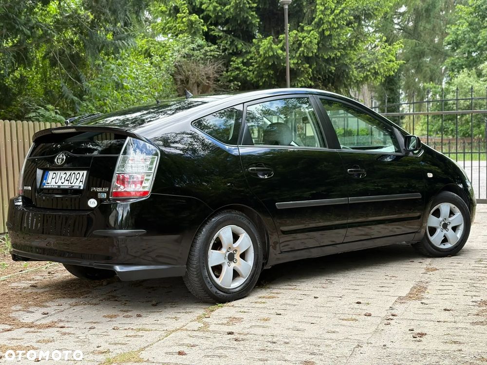 Toyota Prius 1.5 VVT-i Sol - 22