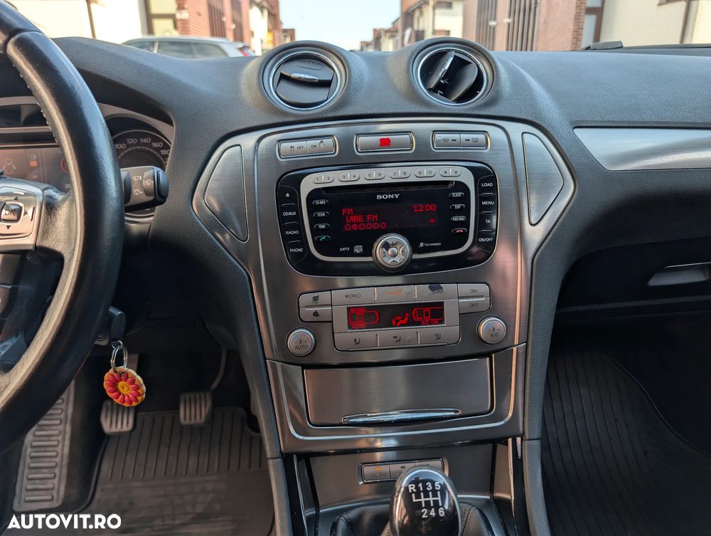 Ford Mondeo 2.0 TDCI Titanium X - 20