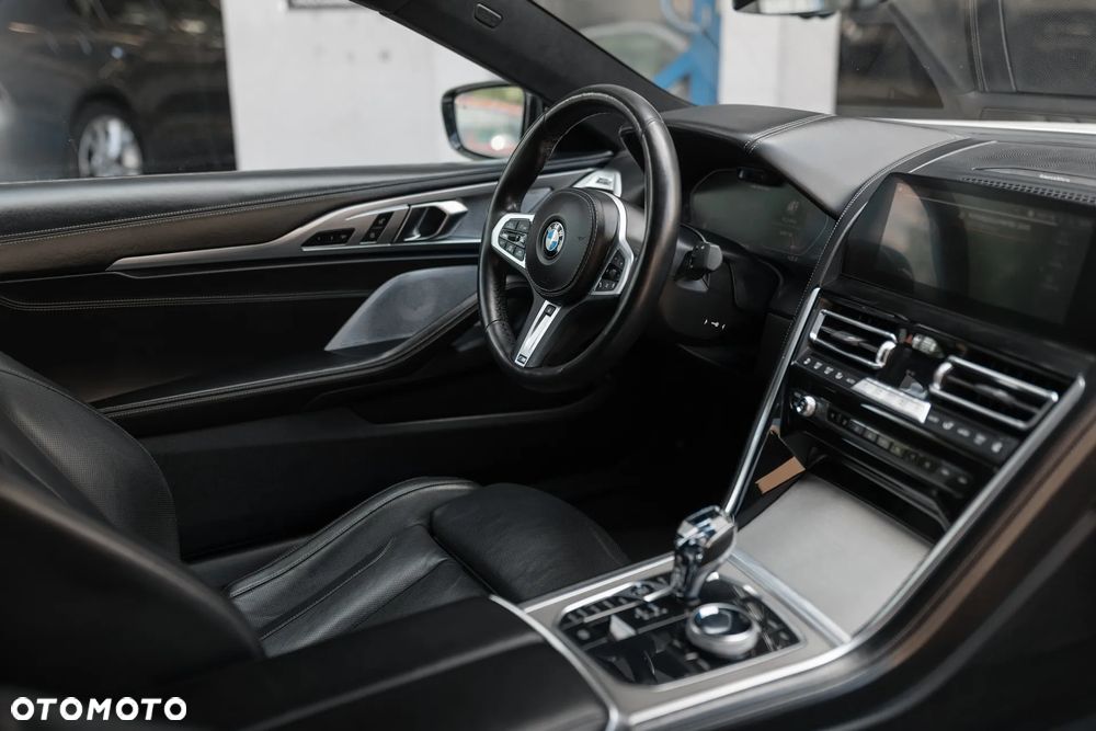 BMW Seria 8 M850i xDrive - 21