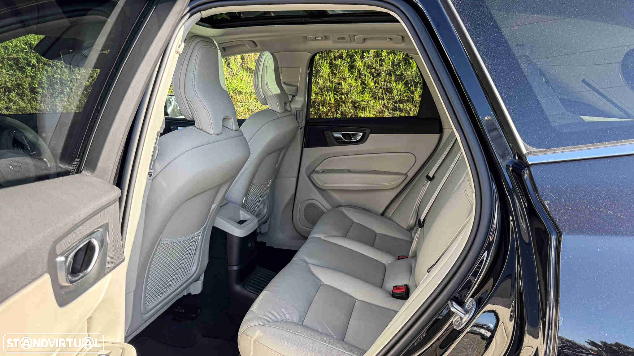 Volvo XC 60 2.0 T6 PHEV Plus Bright AWD - 13