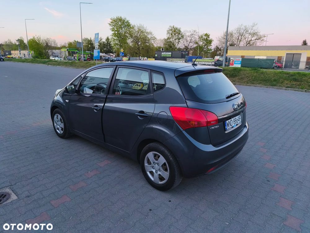 Kia Venga 1.6 L - 3