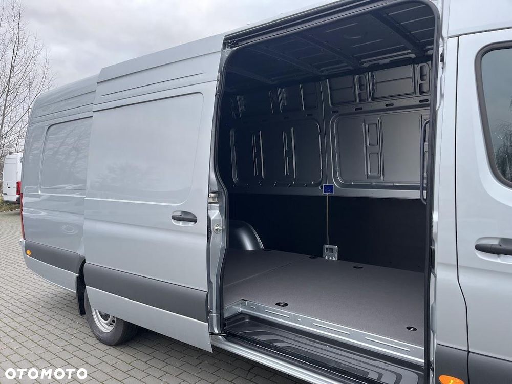 Mercedes-Benz Sprinter - 8