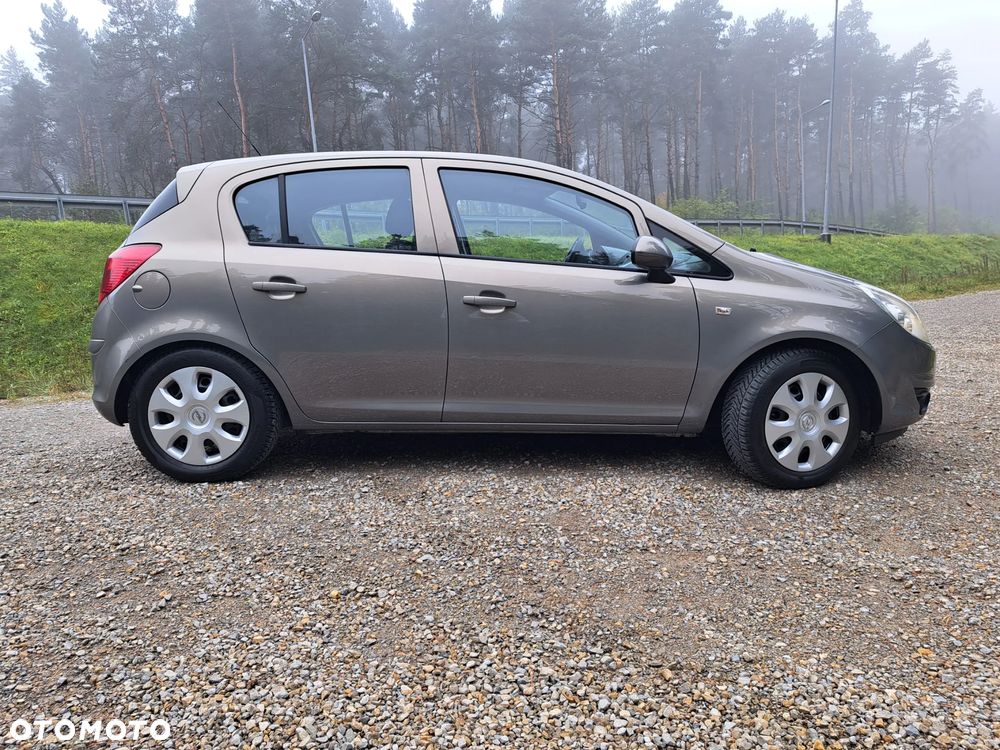 Opel Corsa 1.2 16V Enjoy - 10