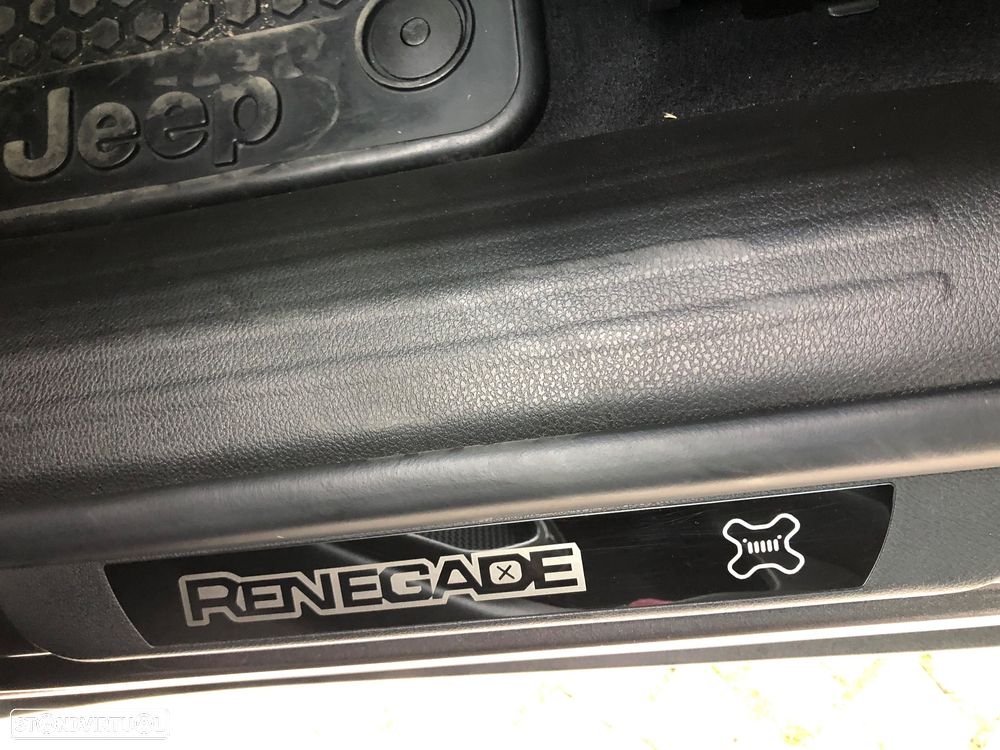 Jeep Renegade 1.3 T Limited DCT - 18