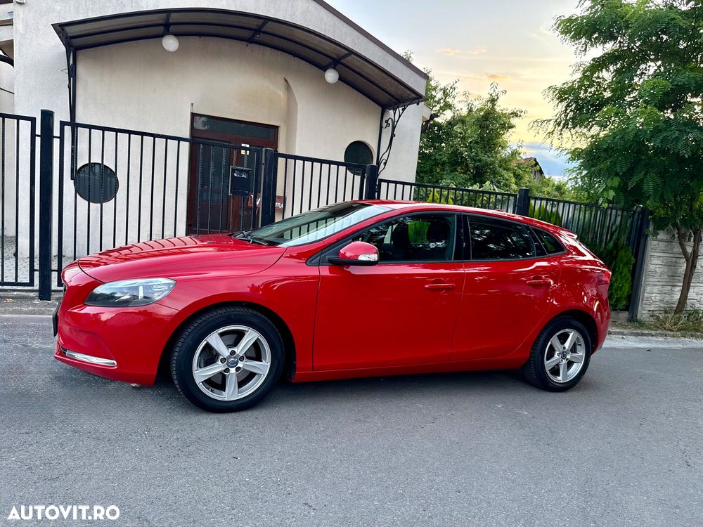 Volvo V40 T2 Momentum - 25